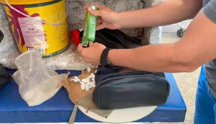 Idoso é preso por suspeita de tráfico de drogas no Mercado Modelo, em Salvador