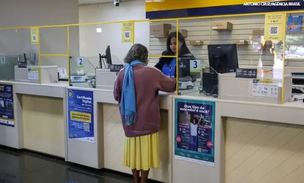 Serasa e Correios anunciam parceria para facilitar renegociação de dívidas