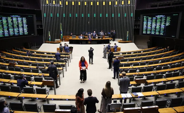 Câmara dos Deputados aprova urgência para quatro propostas legislativas
