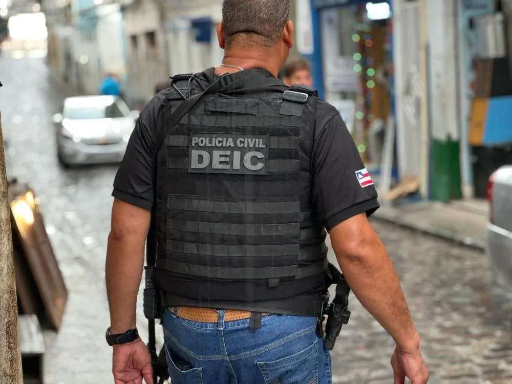 Homem investigado por extorsão contra turistas é preso no Centro Histórico de Salvador