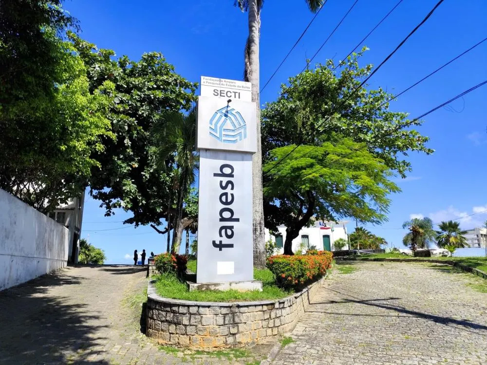 Fapesb lança edital com vagas em regime REDA para nível superior